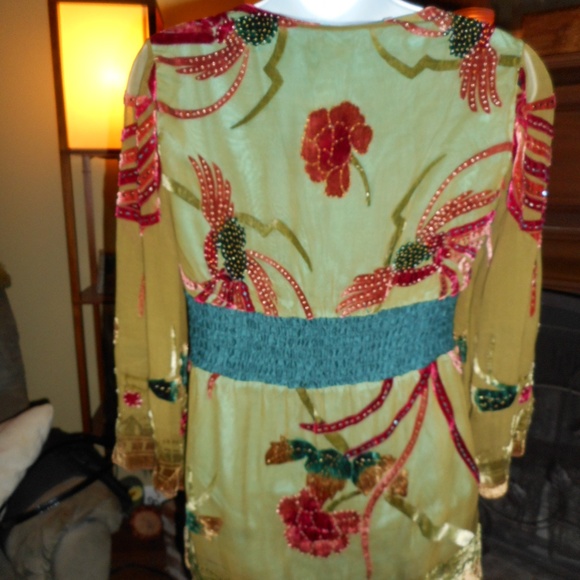 SOLD!! Hale Bob Green embroidered top, Small - Picture 6 of 8